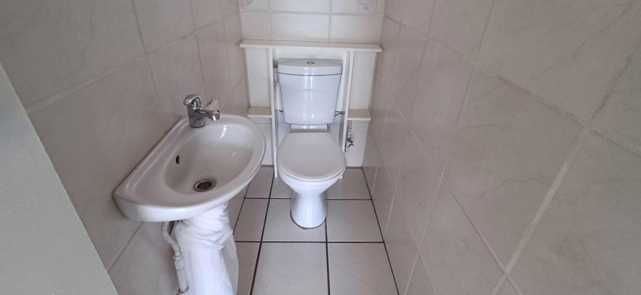 To Let 3 Bedroom Property for Rent in Morelig Free State